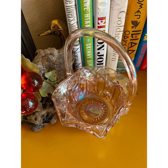 Vintage L.E. Smith Glass Quintec Pink Iridescent Luster Basket with Handle - Picture 4 of 6